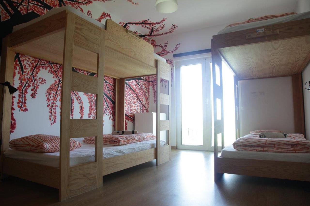 Arthouse Surf Ericeira Hotel ภายนอก รูปภาพ
