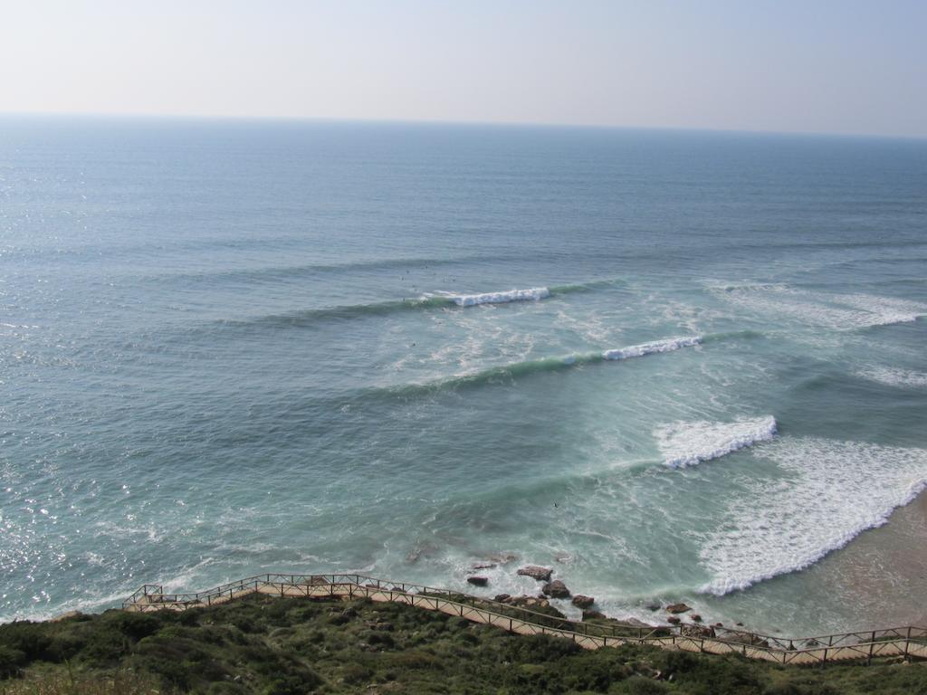 Arthouse Surf Ericeira Hotel ภายนอก รูปภาพ
